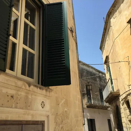La Piccola Dimora Dell' Alcantarine شقة *